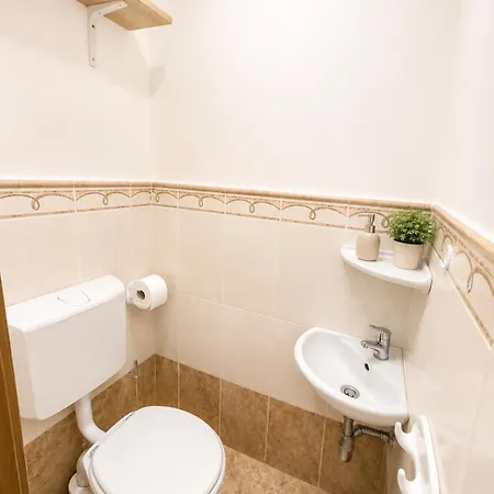 Cozy Nest With Free Parking アパート ブダペスト