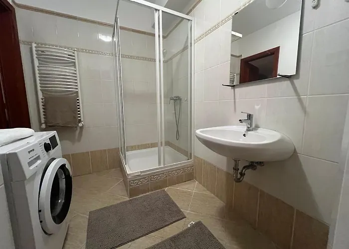 Cozy Nest With Free Parking Apartament Budapesta